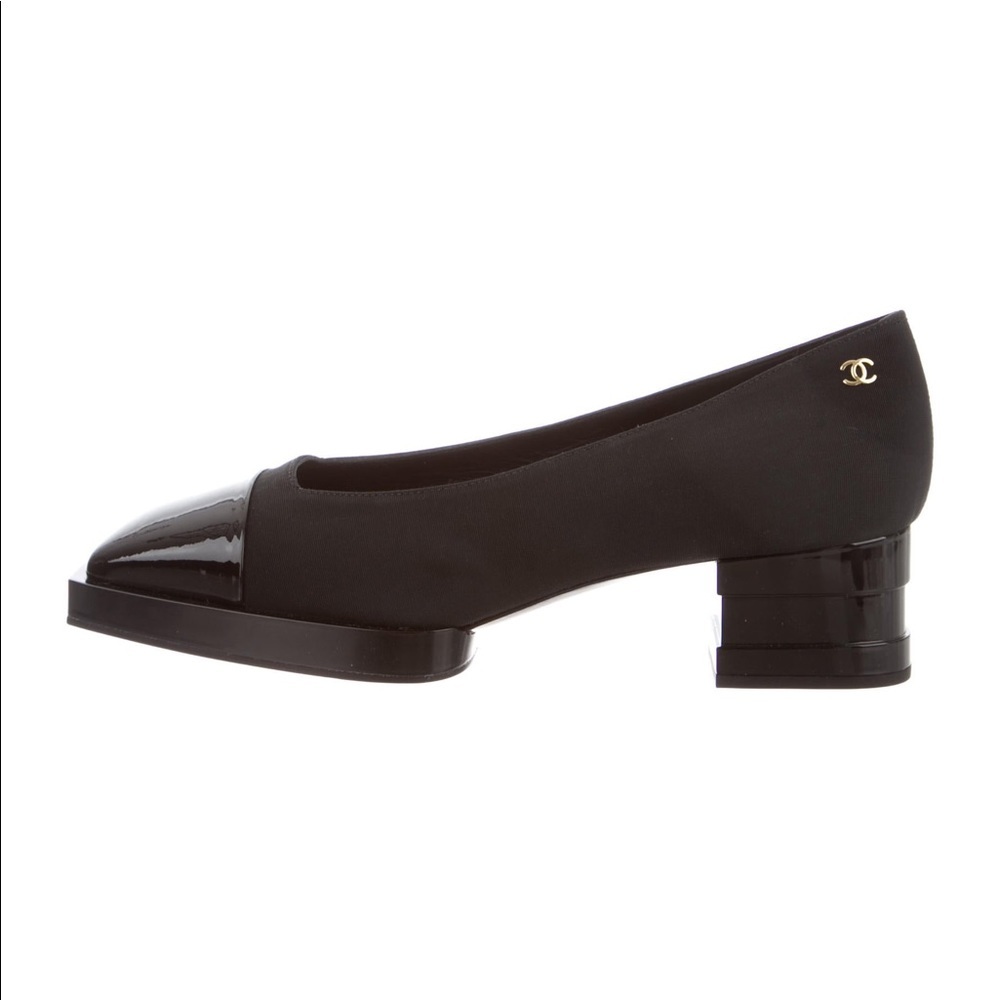 💜RARE💜Chanel Paris Seoul Cap Toe Pumps